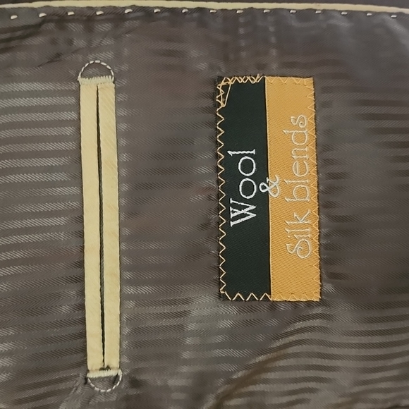 Bertolini Wool and Silk Blend - Picture 4 of 7